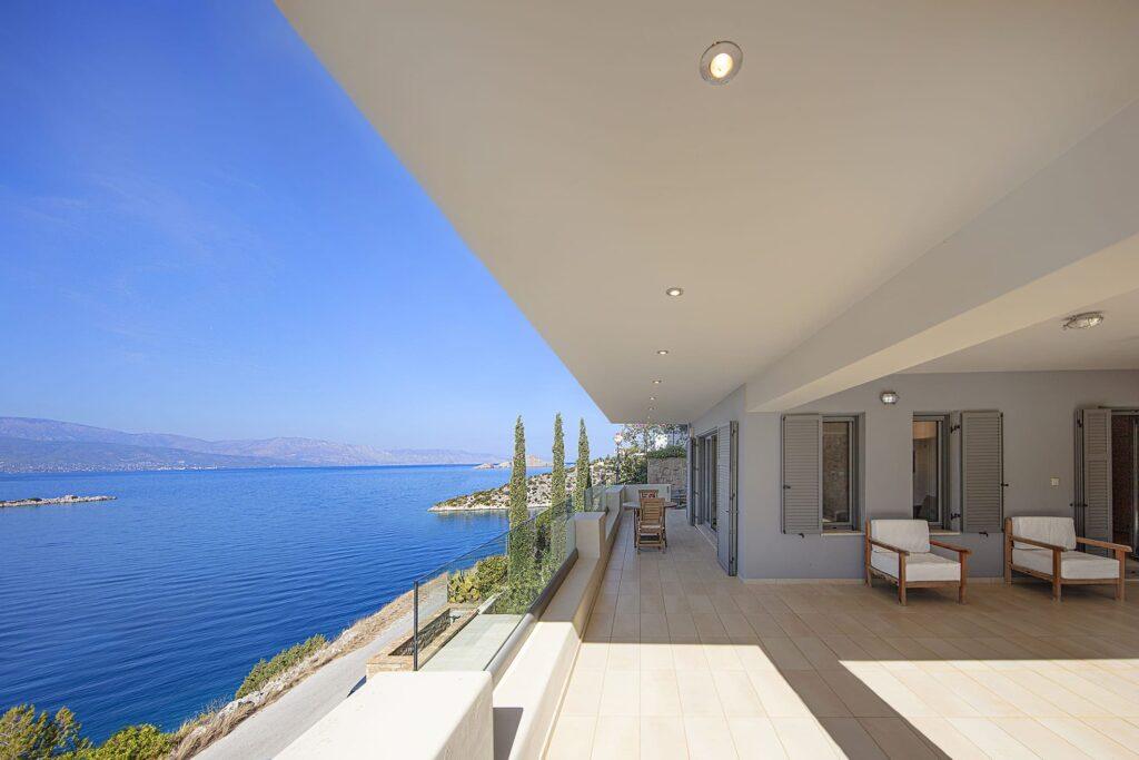 luxury beachfront villa Peloponnese