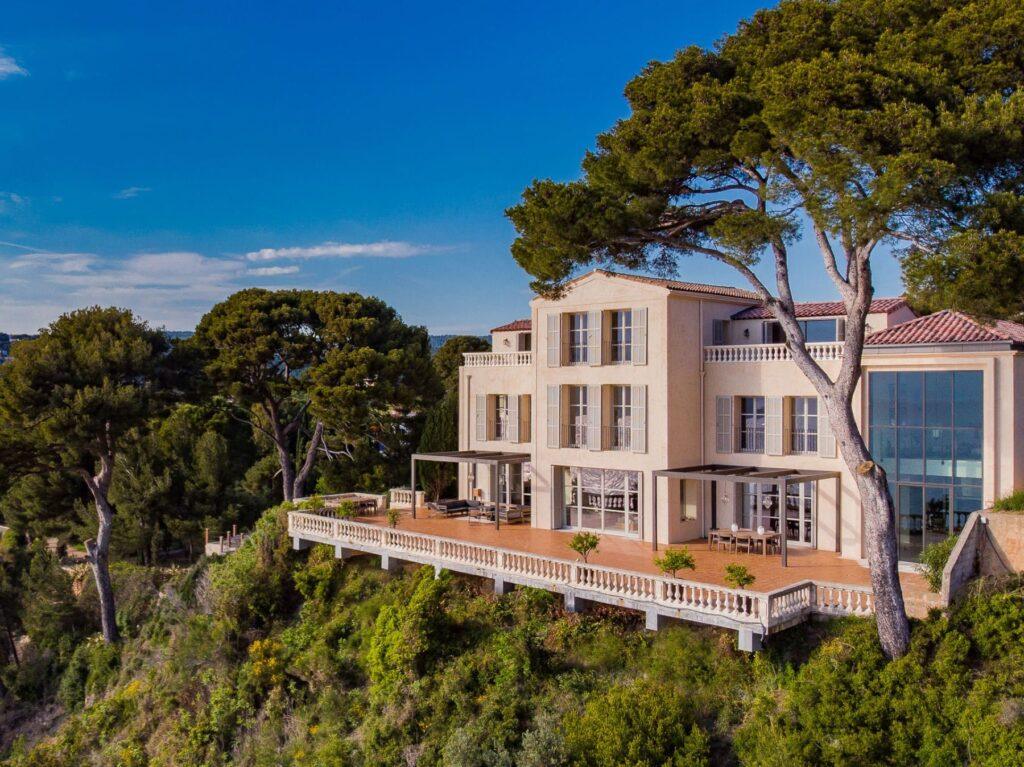 Villa L'instant historic 1870s manor facade, Cassis Calanques National Park