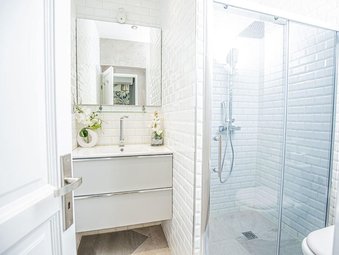 Luxury interior bedroom at Villa Cap Élan, Cap d'Antibes