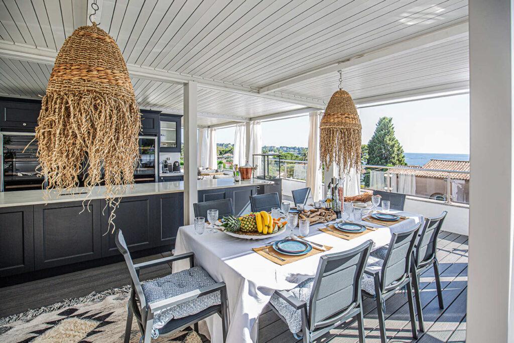 Outdoor lounge area and heated pool at Villa Cap Élan, Cap d'Antibes, Côte d'Azur