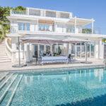 Outdoor lounge area and heated pool at Villa Cap Élan, Cap d'Antibes, Côte d'Azur