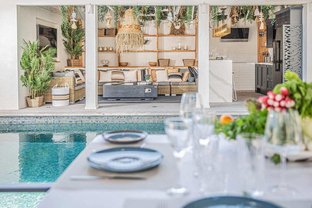 Outdoor lounge area and heated pool at Villa Cap Élan, Cap d'Antibes, Côte d'Azur