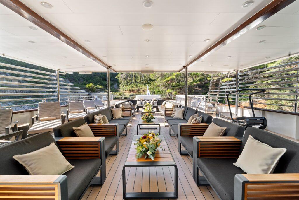 pirit sundeck Jacuzzi and fitness studio Split Croatia