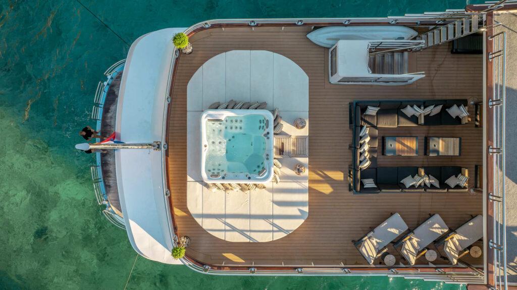 pirit sundeck Jacuzzi and fitness studio Split Croatia